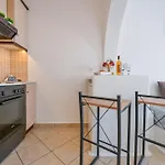 Apartment Little Yard & #6 Naxos City