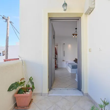Little Yard & #6 Apartment *